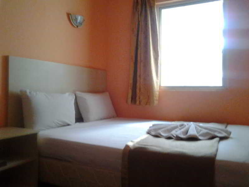 Hotel Star Castle กัวลาลัมเปอร์ ภายนอก รูปภาพ